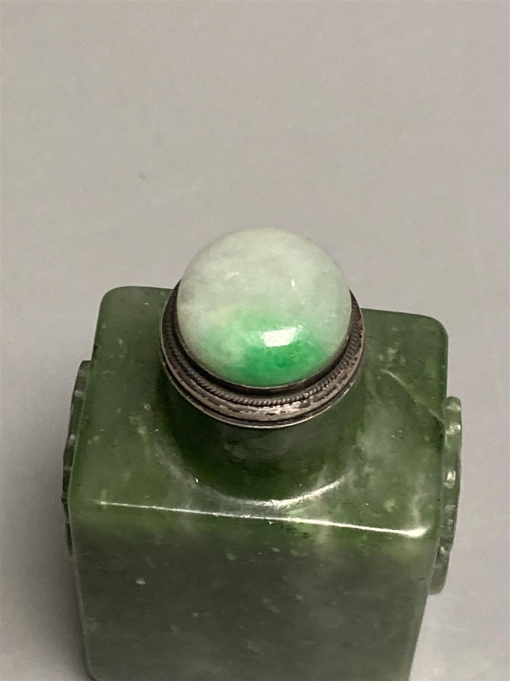 A good Chinese spinach green jade rectangular snuff bottle, 18th/19th century, total height 6.8cm